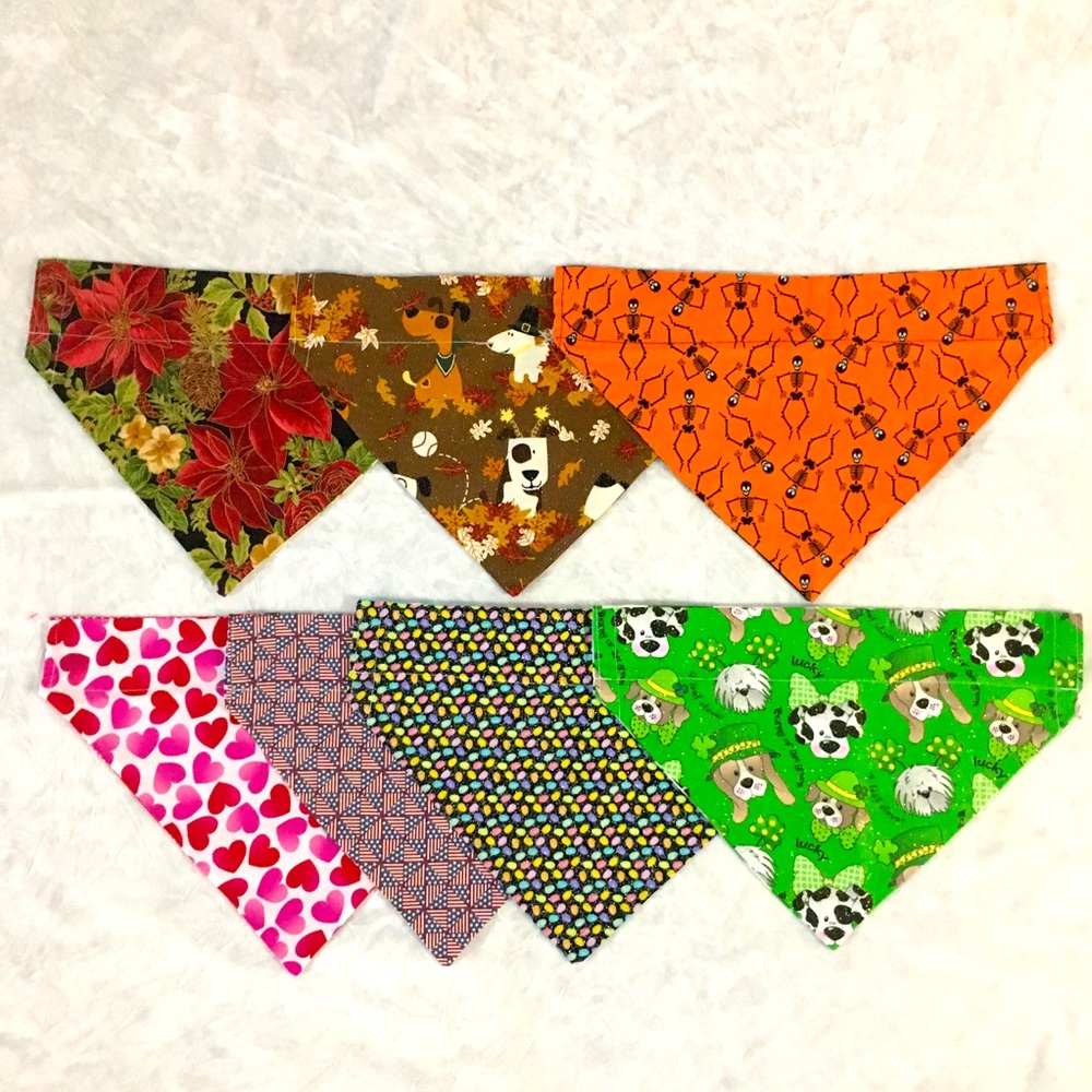 Large NWOT Dog Bandanas reversable